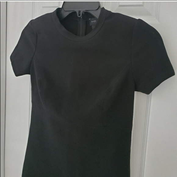 1-01 Babaton Black Structured Autio T-Shirt - Picture 4 of 8